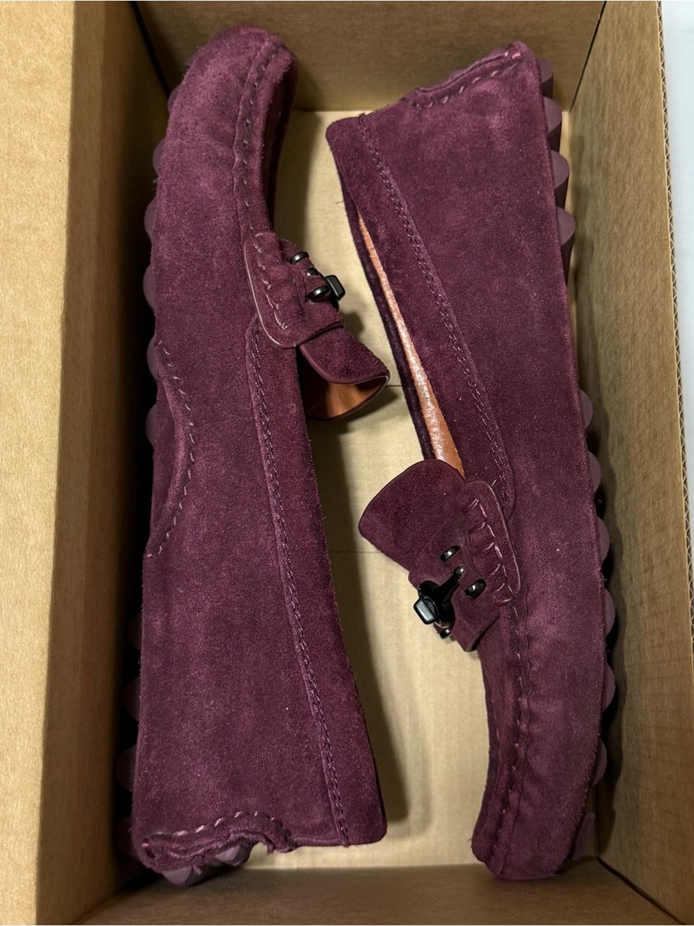 Coach Women's Suede Loafers in Burgundy size 9 - Picture 2 of 4